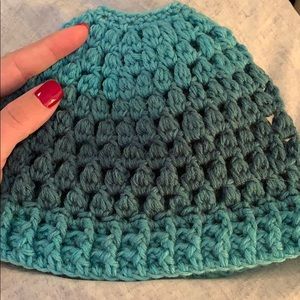 Blue/grey blue ombré messy bun beanie